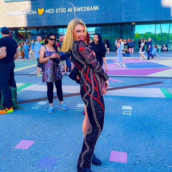 Meet Your Buyer/Seller, Kathryn! - Picture 3 of 10